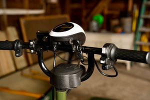 Easy-to-use operating features allows for better usability: keyed ignition, forward and reverse switch, low/medium/high speed switch, and handbrake.